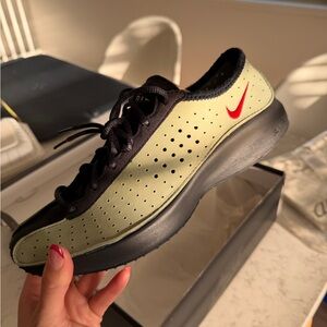 Women’s Nike Air Superfly Size 7.5